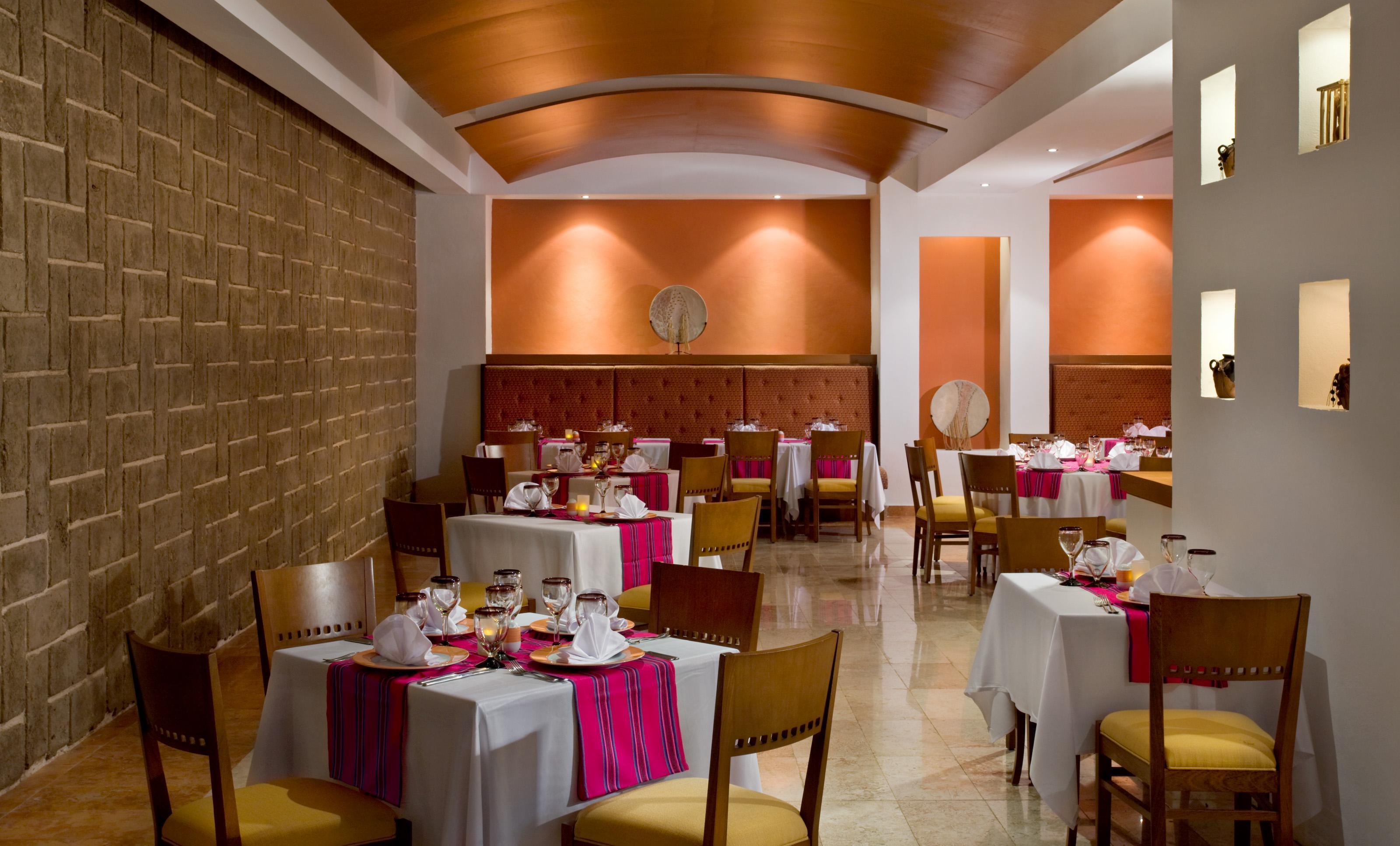 فندق غراند ريفييرا برينسيز - شامل كليًا بلايا ديل كارمن المظهر الخارجي الصورة Restaurant at the Grand Hyatt Mumbai